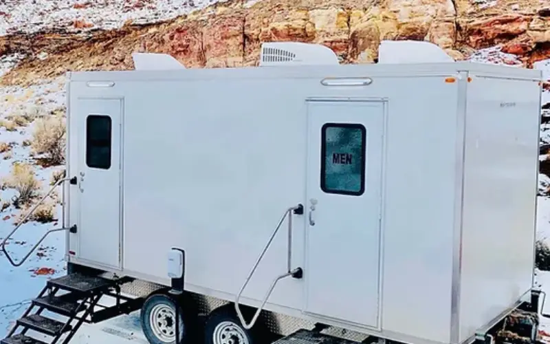 Luxury bathroom trailer