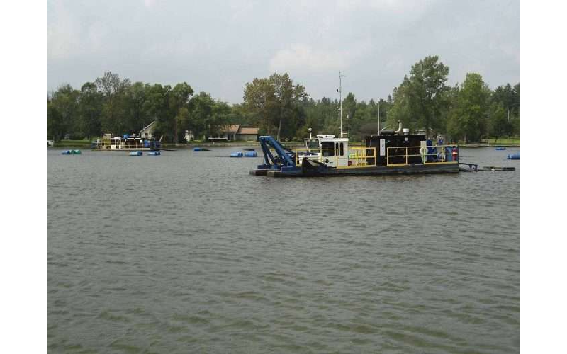 lake dredging equipment
