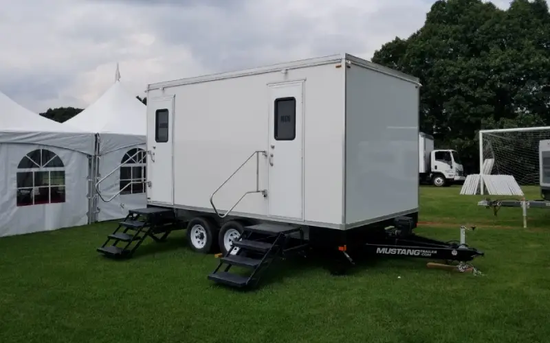 Luxury bathroom trailer